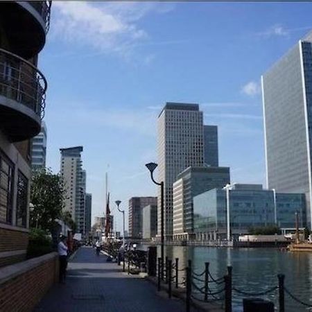 Apartment Wharf - Meridian Place Barking  Exterior photo